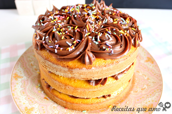 Naked cake de cenoura