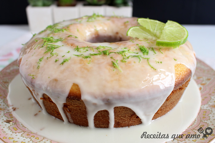 Bolo de limão com glacê Bolo de limão com glacê