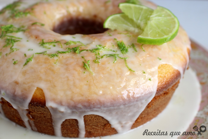 Bolo de limão com glacê Bolo de limão com glacê