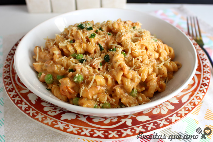 Macarrão cremoso de uma panela só