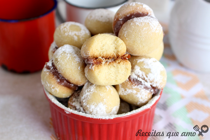 Biscoito casadinho com goiabada