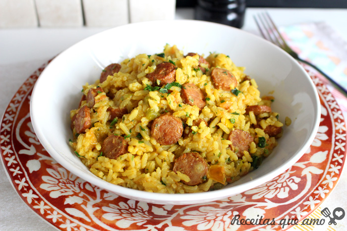 Arroz com linguiça de uma panela só