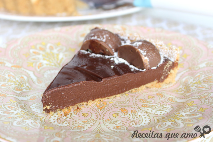Torta de chocolate com 4 ingredientes Torta de chocolate com 4 ingredientes