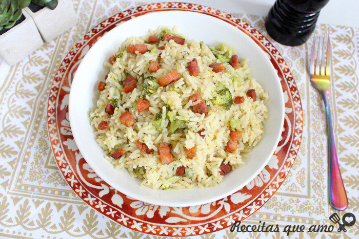 Arroz com brócolis e bacon Arroz com brócolis e bacon