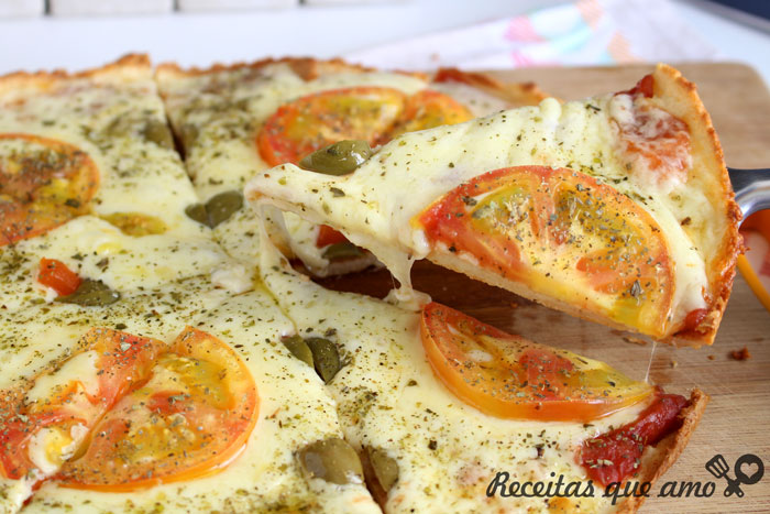 Pizza com massa de arroz