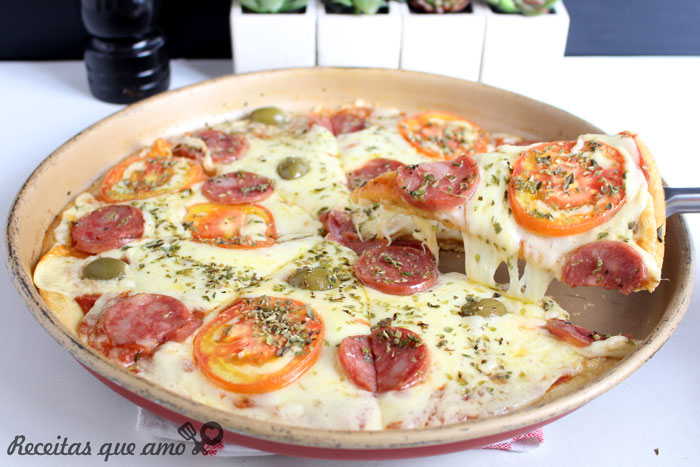 Pizza com massa de tapioca Pizza com massa de tapioca
