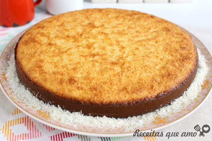 Bolo queijadinha com leite condensado Bolo queijadinha com leite condensado