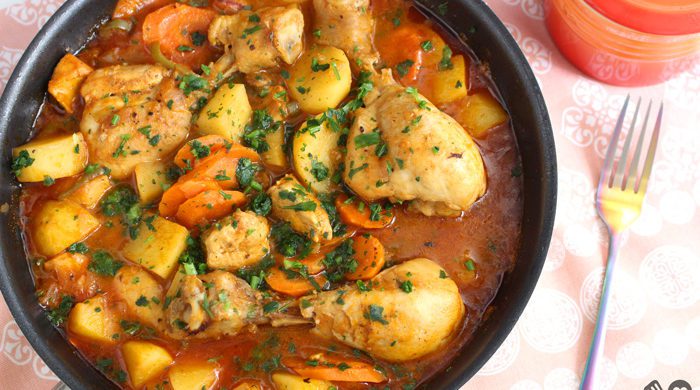 Frango ensopado delicioso e fácil