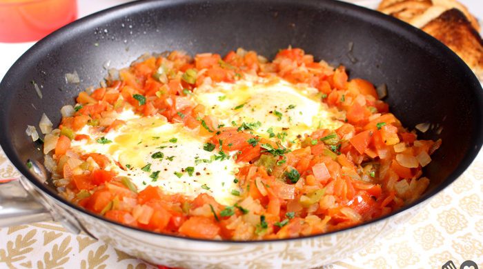 Tomates cremosos com ovos