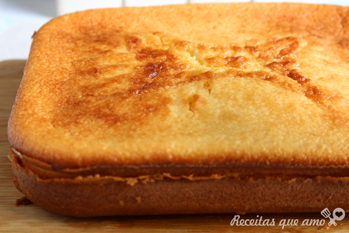Bolo cremoso de queijo no liquidificador Bolo cremoso de queijo no liquidificador