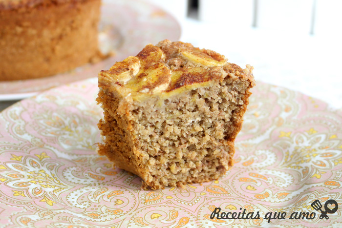Bolo de banana com aveia Bolo de banana com aveia