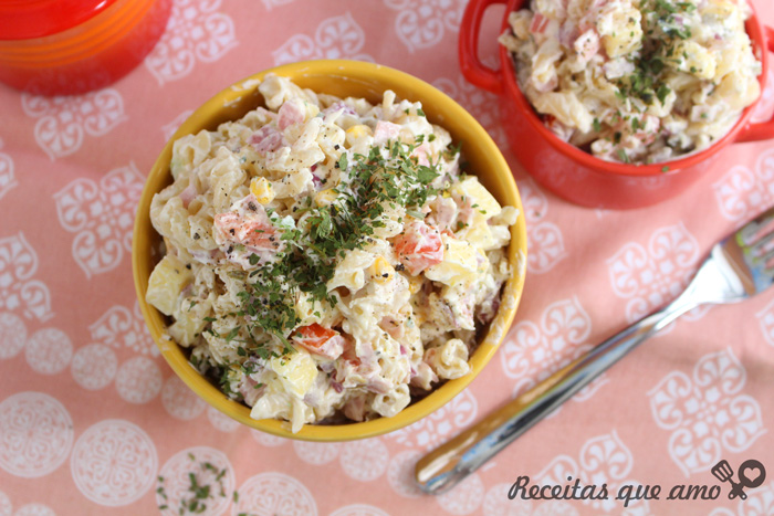 Salada de macarrão fácil e prática