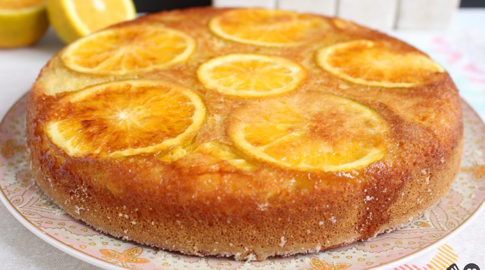 Bolo de laranja caramelizada