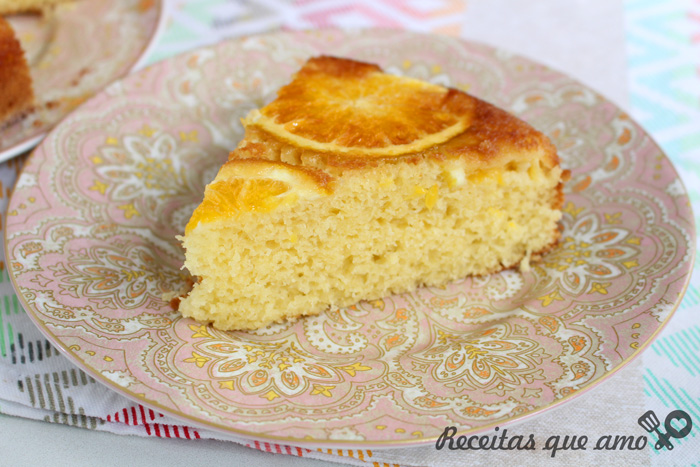 Bolo de laranja caramelizada