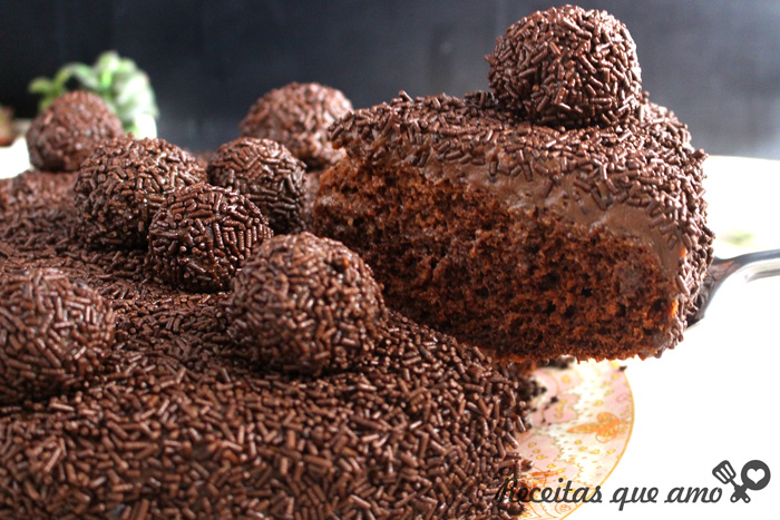 Bolo de brigadeiro fácil