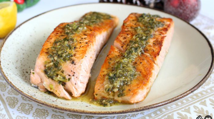 Salmão na manteiga com ervas