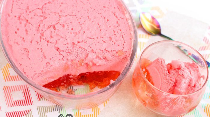 Gelatina cremosa com 4 ingredientes
