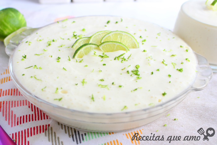 Mousse de limão com 3 ingredientes sem gelatina Mousse de limão com 3 ingredientes sem gelatina