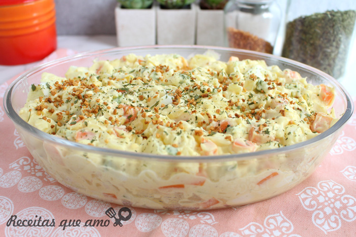 Salada de batatas prática e rápida