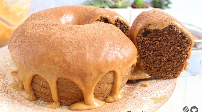 Bolo de capuccino com doce de leite
