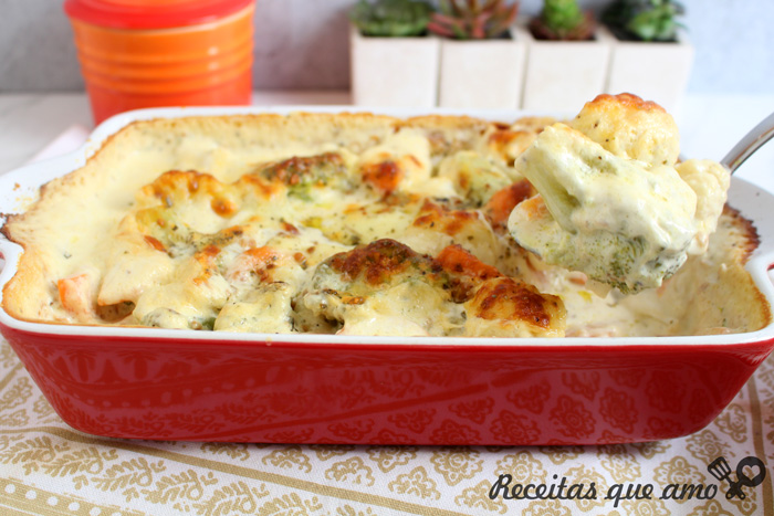 Legumes gratinados com queijo
