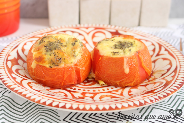 Tomate recheado fácil e rápido