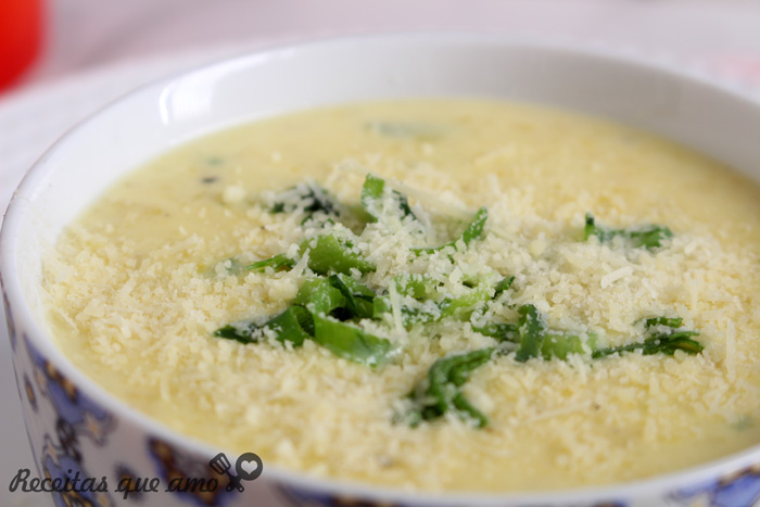 Sopa cremosa de mandioquinha Sopa cremosa de mandioquinha