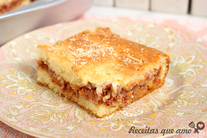 Torta de calabresa com catupiry