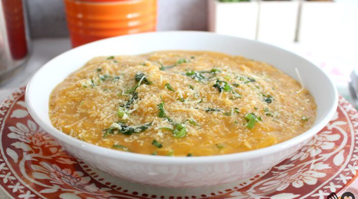 Sopa cremosa de batata com frango
