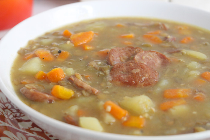 Sopa de lentilha com legumes Sopa de lentilha com legumes