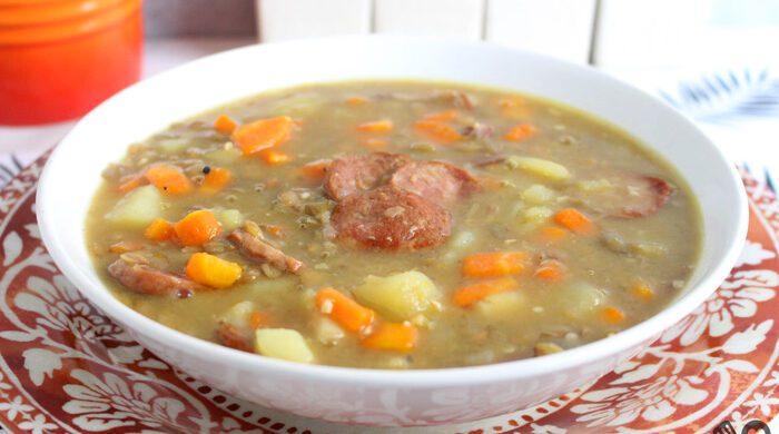 Sopa de lentilha com legumes