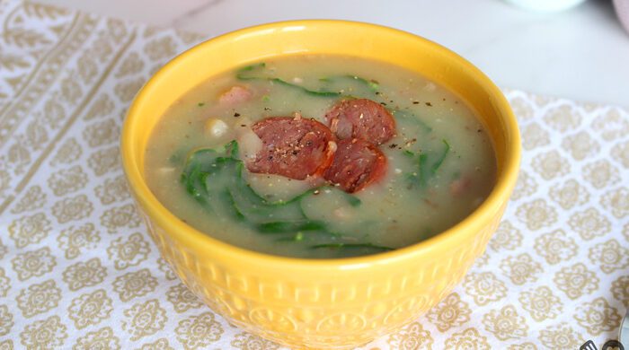 Caldo verde fácil e delicioso