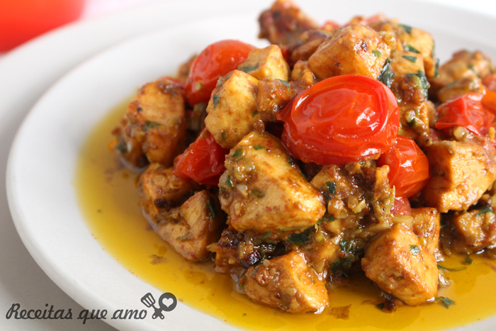 Frango ao molho pesto