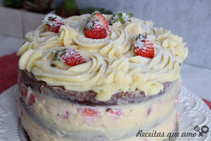 Bolo de chocolate com leite em pó