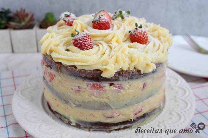 Bolo de chocolate com leite em pó