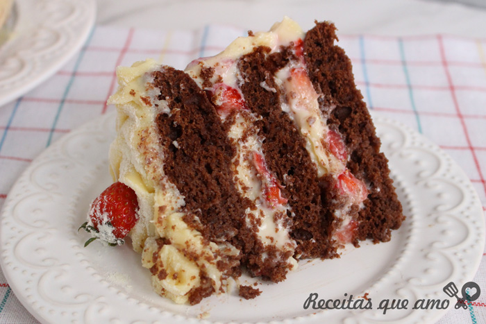 Bolo de chocolate com leite em pó