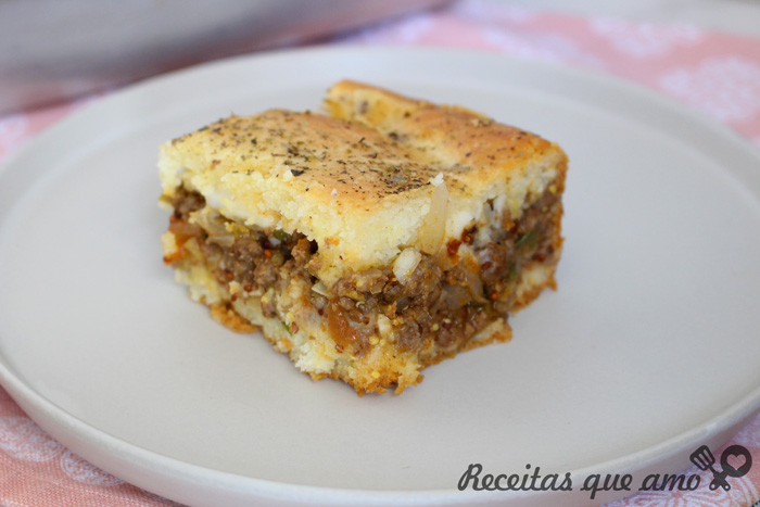 Torta de carne com massa fofinha Torta de carne com massa fofinha