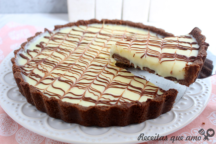 Torta de chocolate com 4 ingredientes