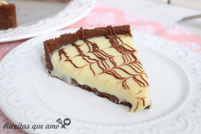 Torta de chocolate com 4 ingredientes