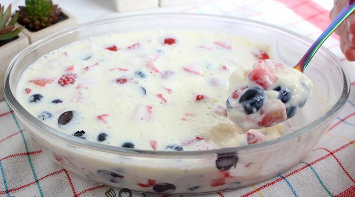 Salada de frutas cremosa