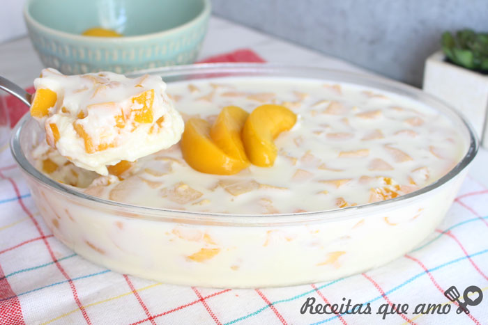 Gelado de pêssego delicioso