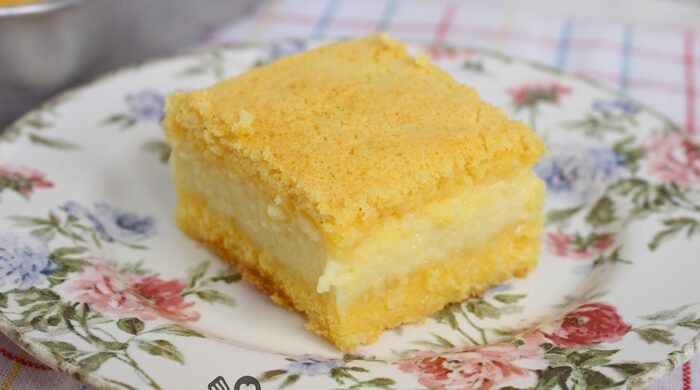 Bolo de fubá cremoso no liquidificador