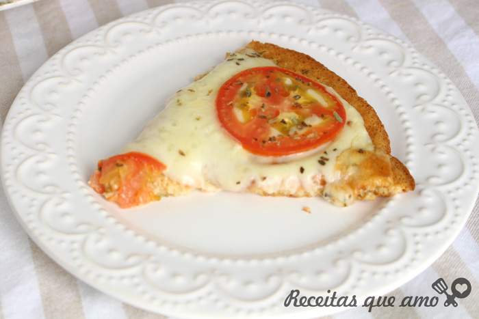 Pizza sem glúten com aveia