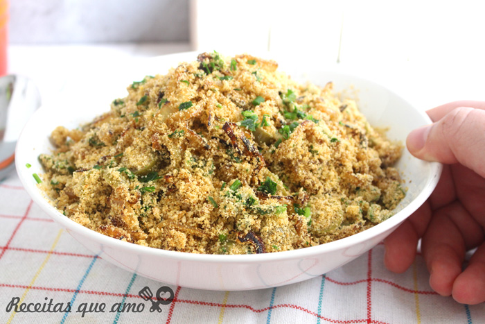 Farofa de cebola caramelizada