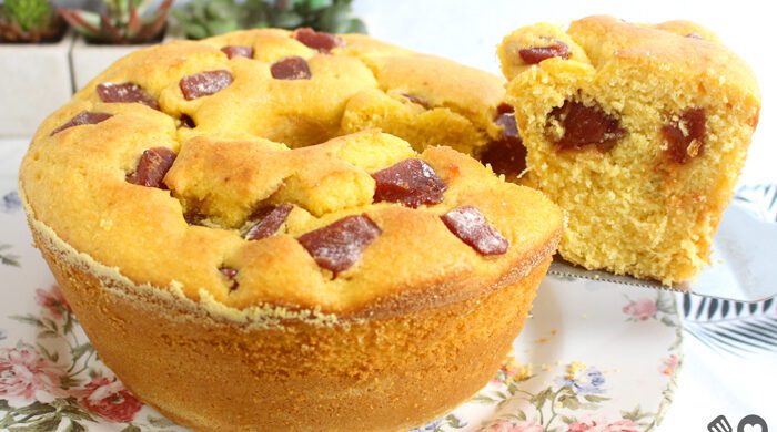 Bolo de milho com goiabada