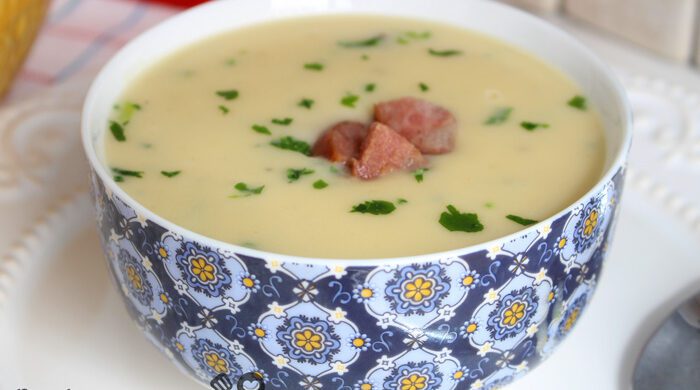 Sopa de batata com calabresa