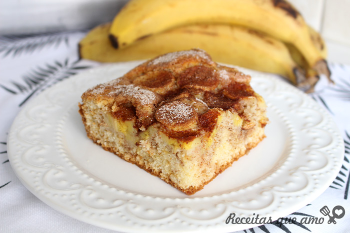 Bolo de canela com banana