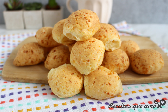 Pão de queijo 3 ingredientes Pão de queijo 3 ingredientes