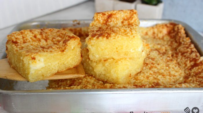 Bolo de caroço ou bolo de tapioca com queijo