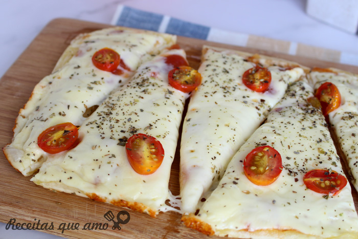 Pizza sem glúten com 4 ingredientes Pizza sem glúten com 4 ingredientes